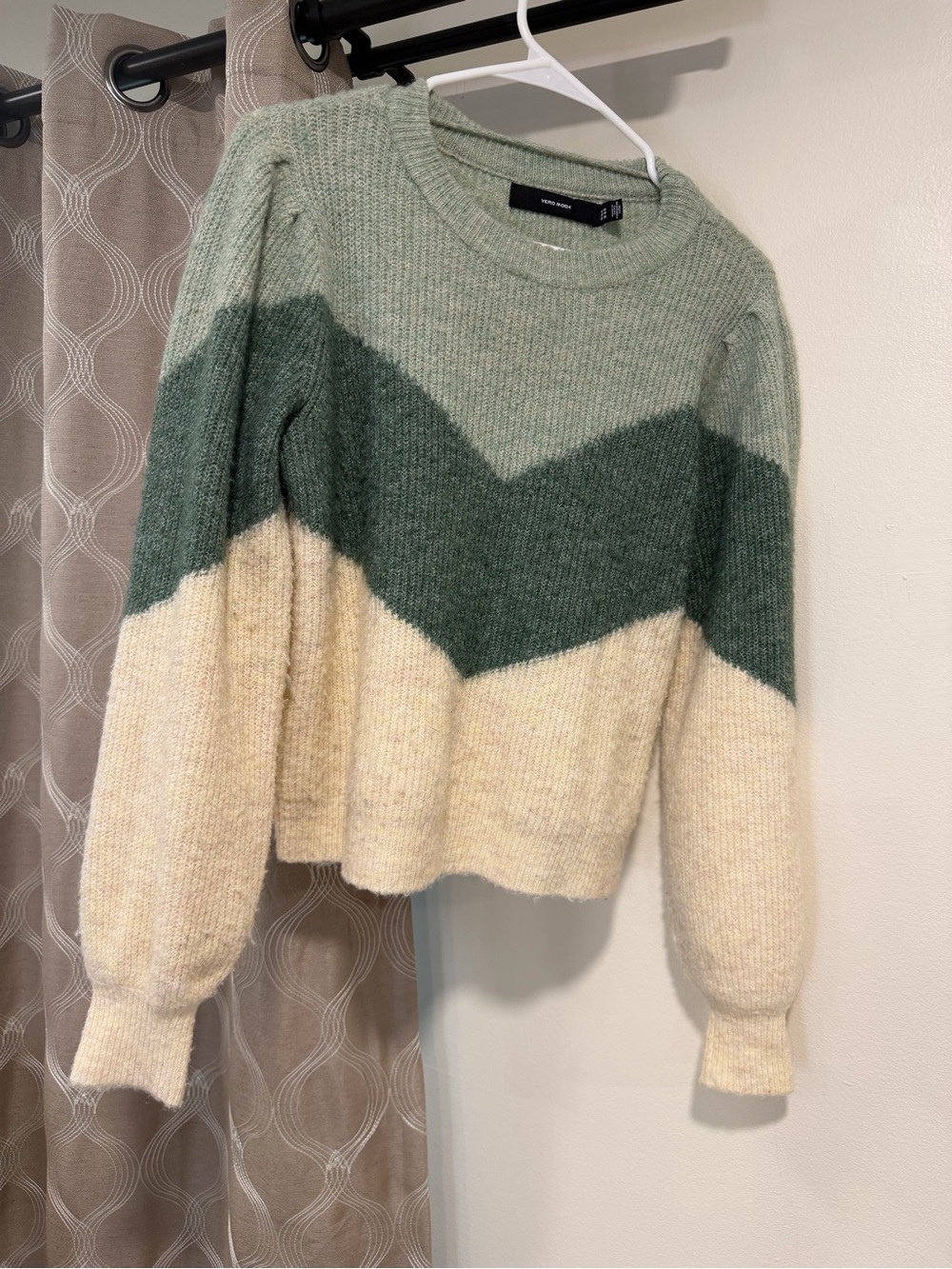 Vero Moda Chevron Colorblock Crewneck Sweater - Sage Green, Forest Green & Cream
